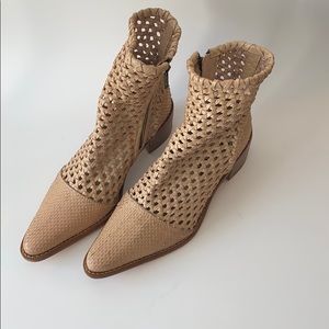 Women’s boots